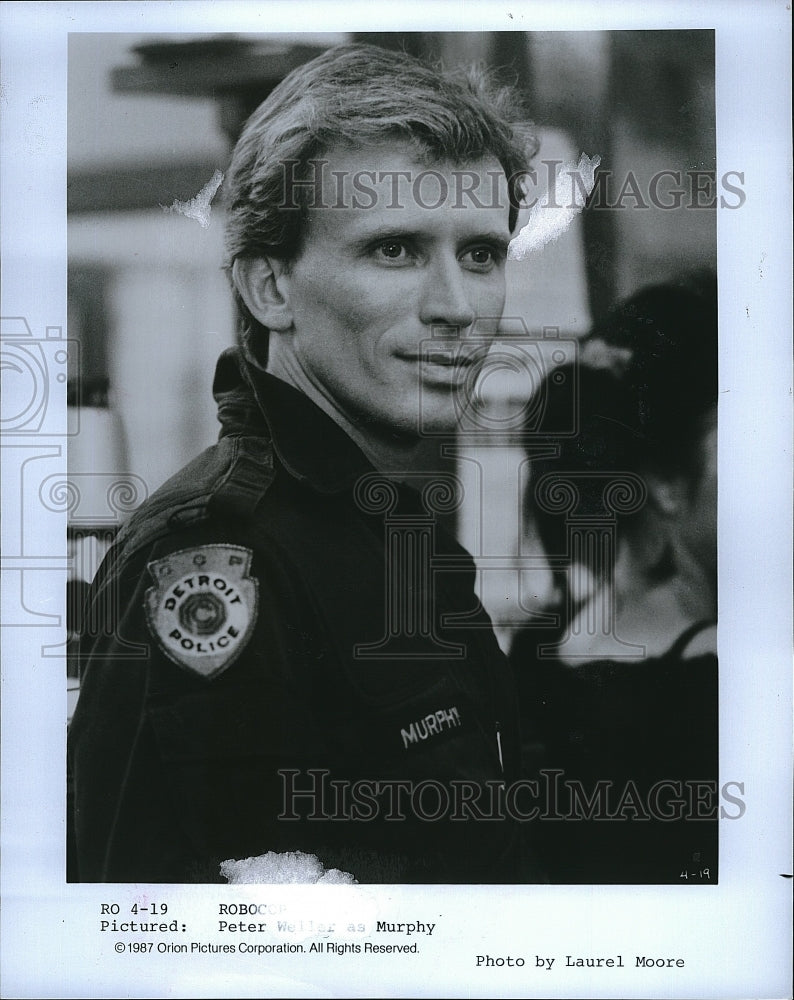 1987 Press Photo Peter Weller American Actor Stars In Robocop Sci-Fi Movie Film- Historic Images