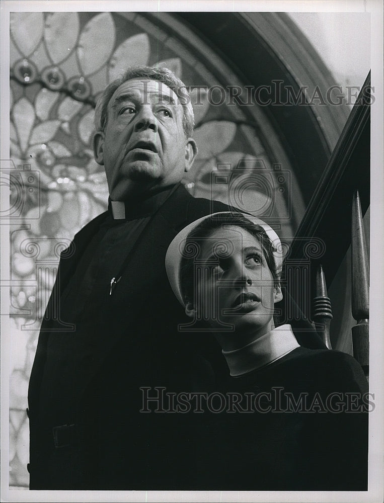 1989 Press Photo Actor Tom Bosley &amp; Tracy Nelson in &quot;Father Dowling Mysteries&quot;- Historic Images