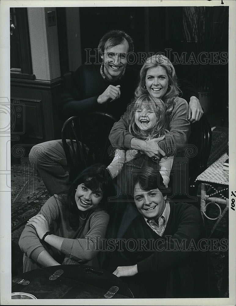 1982 Press Photo Meredith Baxter-Birney Michael Gross Justine Bateman Actress- Historic Images