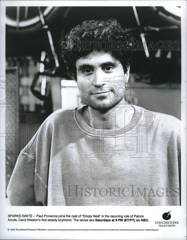 1994 Press Photo Comedian Paul Provenza stars as Patrick Arcola in &quot;Empty Nest&quot;.- Historic Images