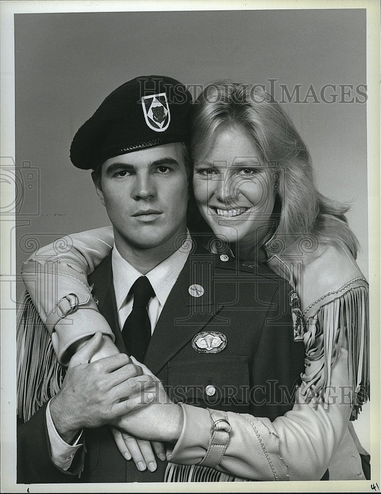 1984 Press Photo Amy Steel Actress Pet Kowanko Actor For Love And Honor Movie F- Historic Images