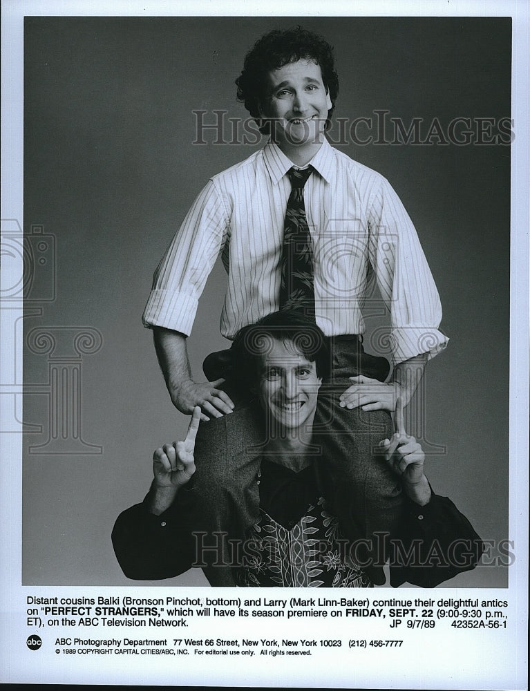 1989 Press Photo &quot;Perfect Strangers&quot; Bronson Pinchot, Mark Linn-Baker- Historic Images