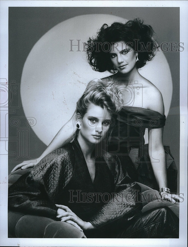 1984 Press Photo &quot;Paper Dolls&quot; Nicolette Sheridan, Terri Farrell- Historic Images