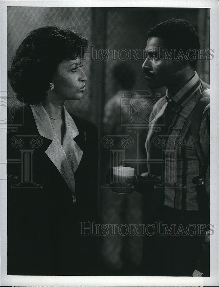 1987 Press Photo Actor Carl Lumbly of &quot;Cagney &amp; Lacey&quot;- Historic Images