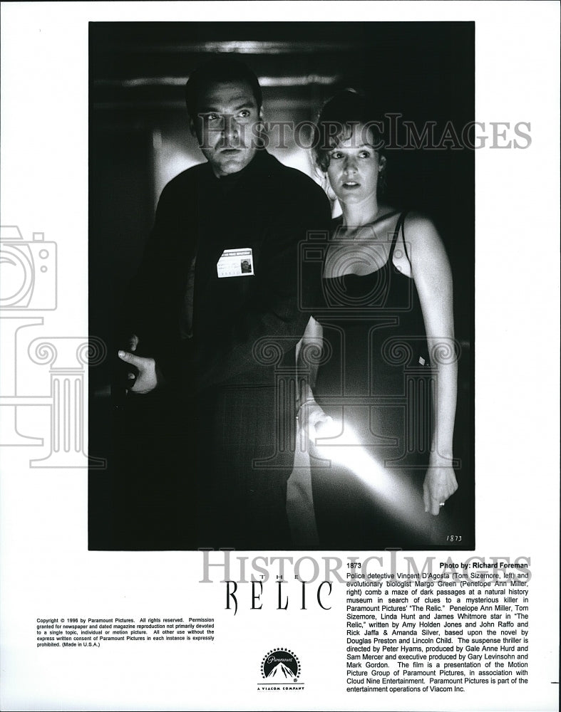 1985 Press Photo &quot;Relic&quot; Tom Sizemore &amp; Penelope Ann Miller- Historic Images