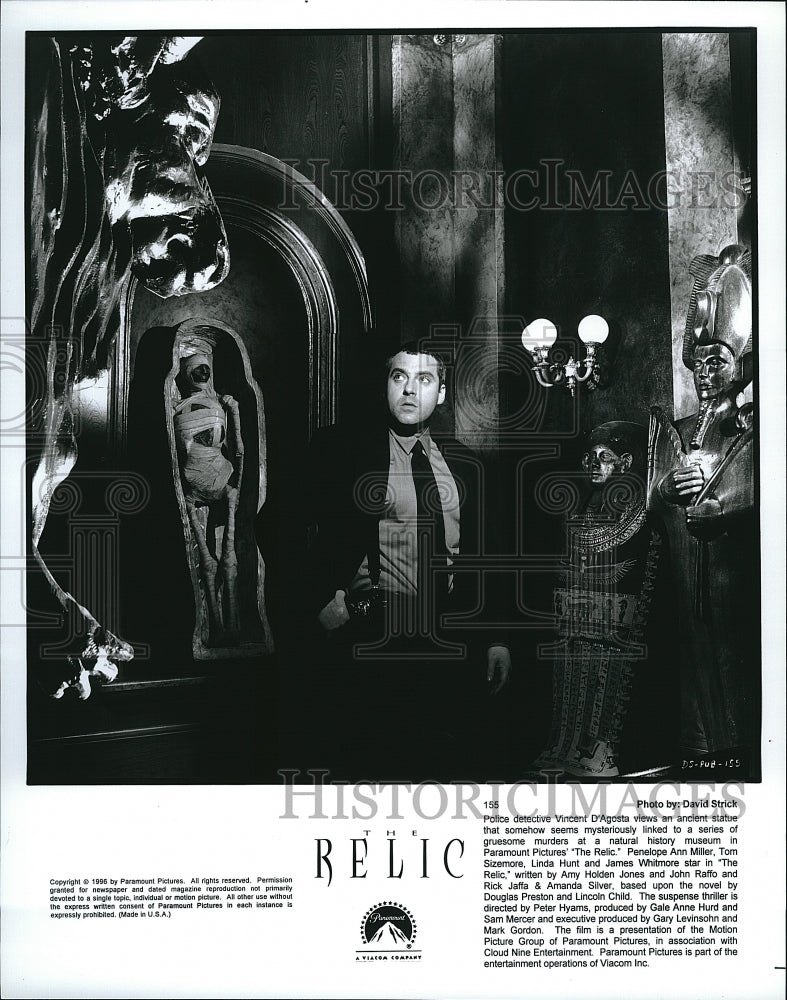 1995 Press Photo  &quot; The Relic&quot;  starring Tom Sizemore - Historic Images