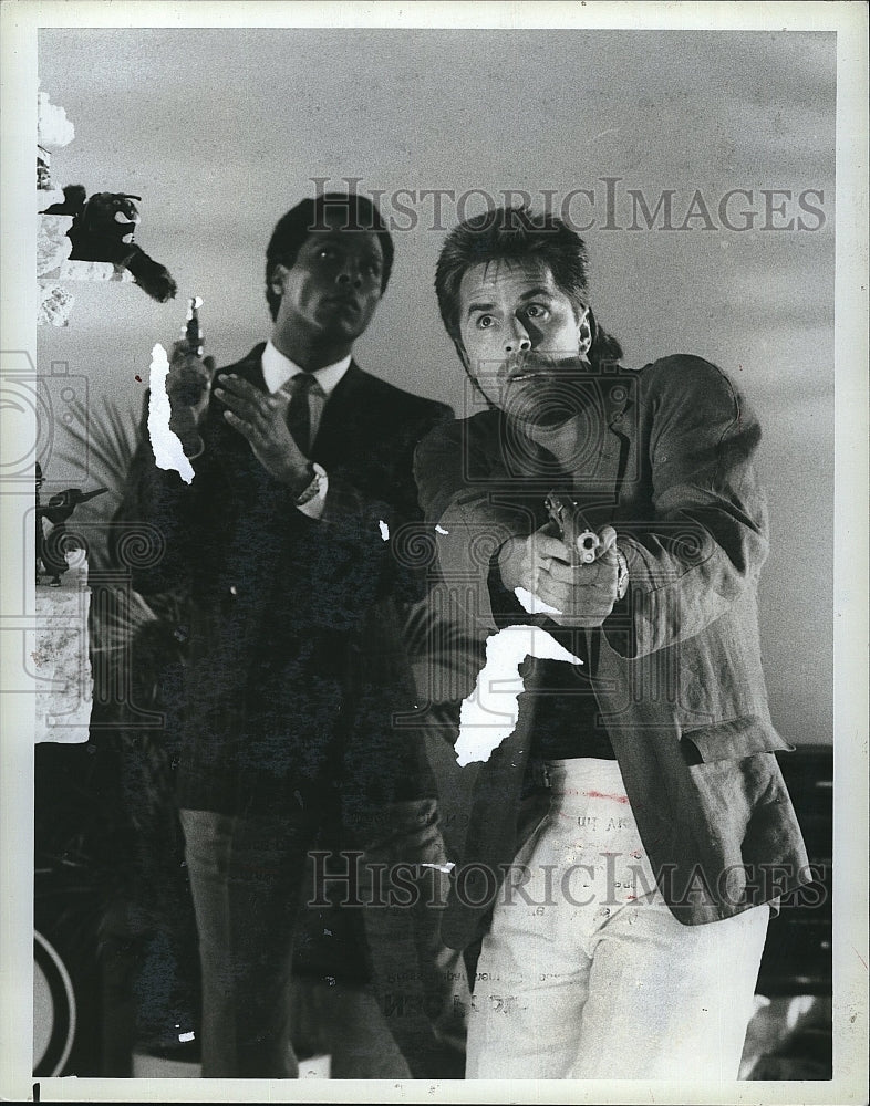 1987 Press Photo Don Johnson &amp; Philip Michael Thomas Star In &quot;Miami Vice&quot;- Historic Images