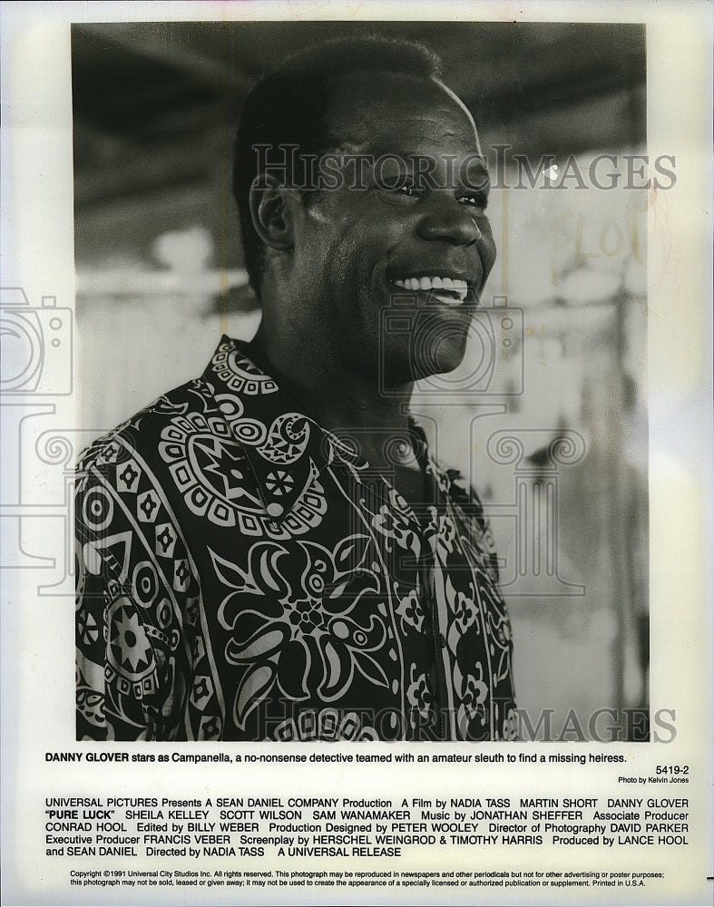 1991 Press Photo Actor Danny Glover in &quot;Pure Luck&quot;- Historic Images