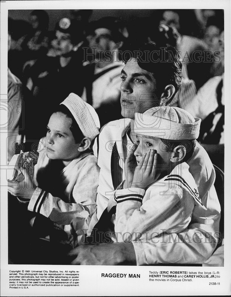 1981 Press Photo Eric Roberts Henry Thomas Carey Hollis Jr Raggedy Man Movie- Historic Images