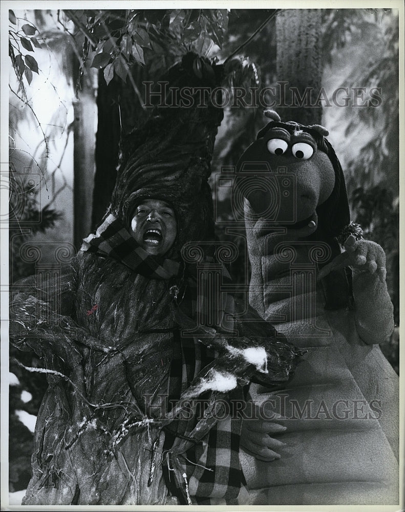 1994 Press Photo &quot;The Adventures of Dudley the Dragon&quot; Kirk Dunn- Historic Images