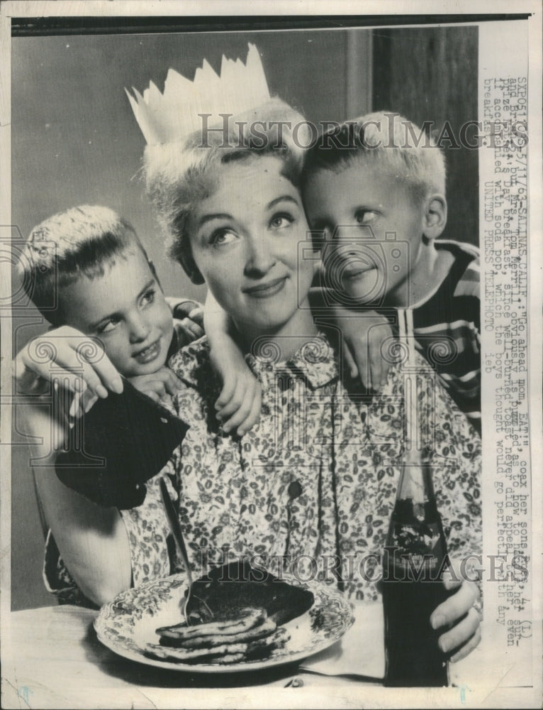 1963 Press Photo Mrs. Tom Merrill sons Ross and Brian - RRR54267