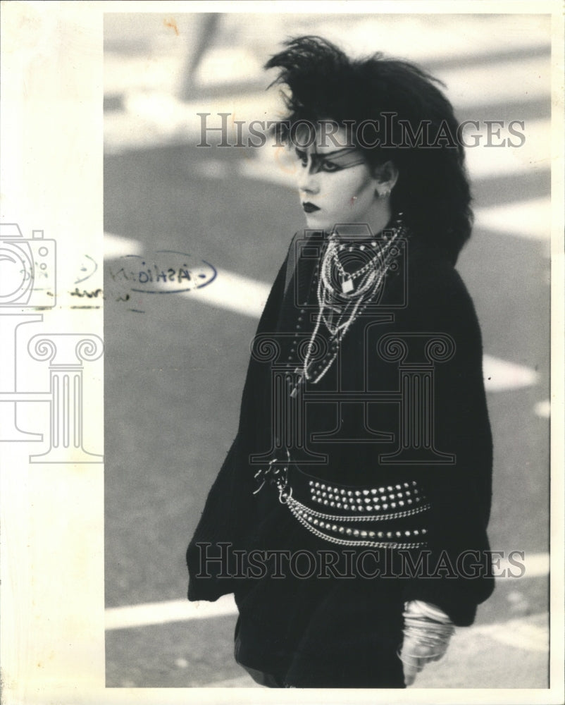 1985 Press Photo Studded Leather Beltschain Necklaces - RRR61987- Historic Images