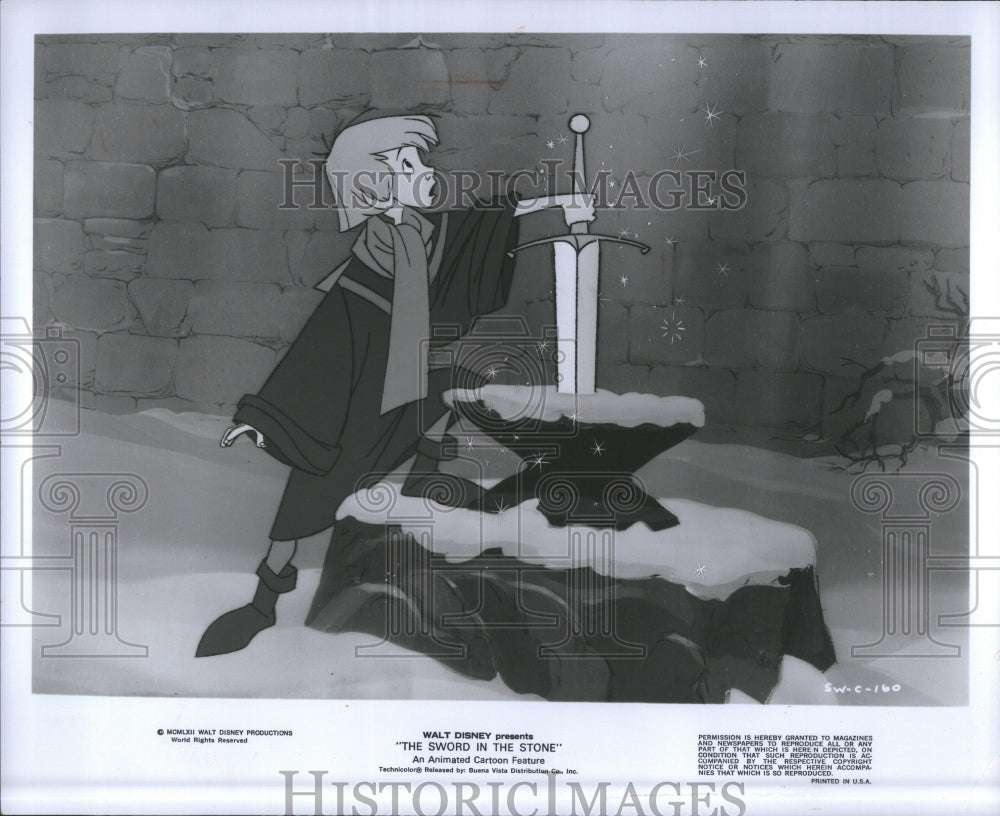 1973 Press Photo Englands King Walt Disneys Sword Stone - RRR85727