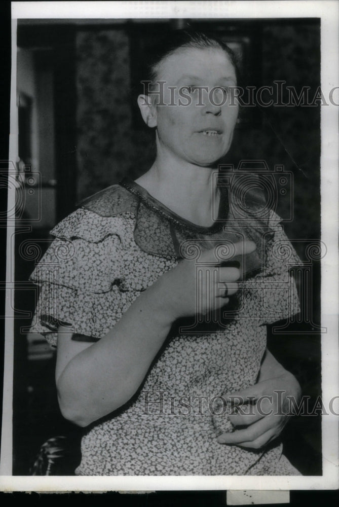 1935 Press Photo  Mrs Mary Mareiniw Detroit Cadalic - Historic Images