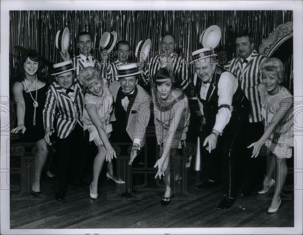 1967 Press Photo Roaring Twenties Group Dressed - RRU27399