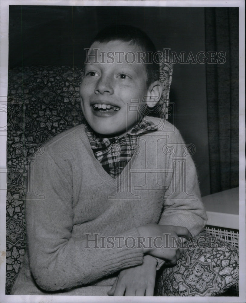 1956 Press Photo Greg Tisdale News Coloring Contest- Historic Images