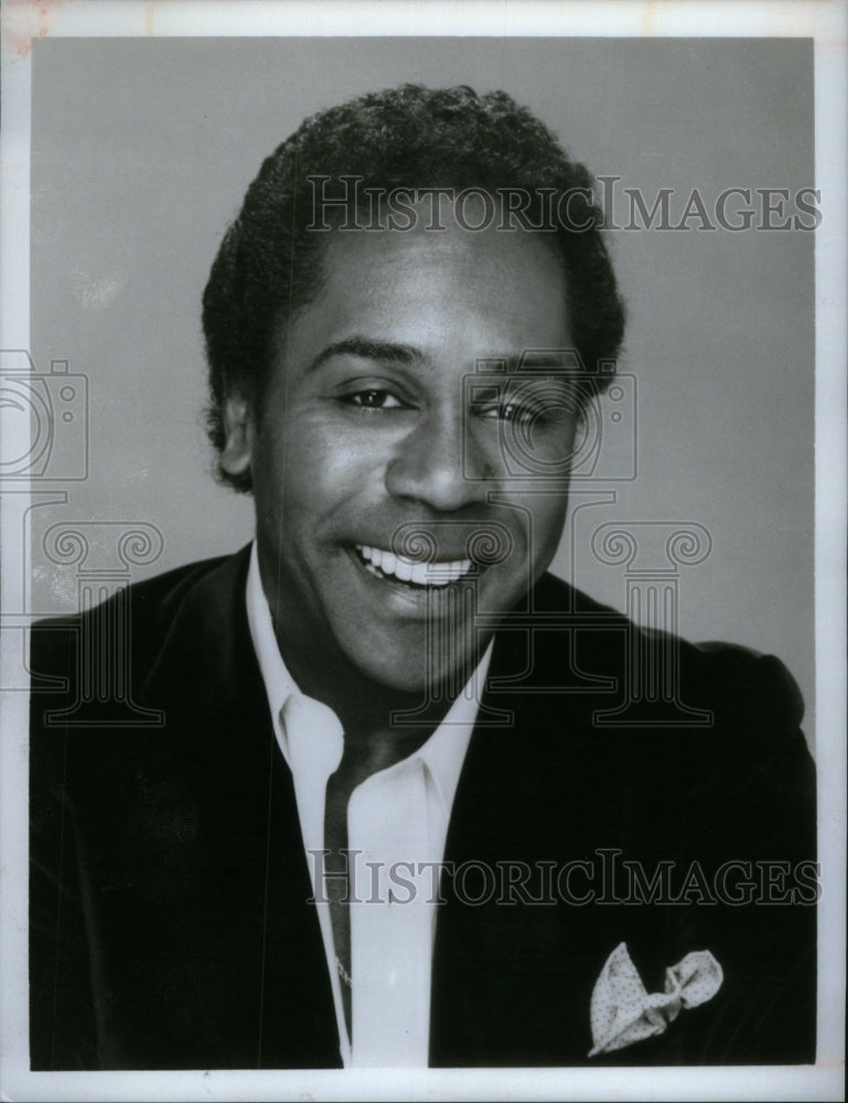 1982 Press Photo Demond Wilson New Odd Couple hand - RRU54933