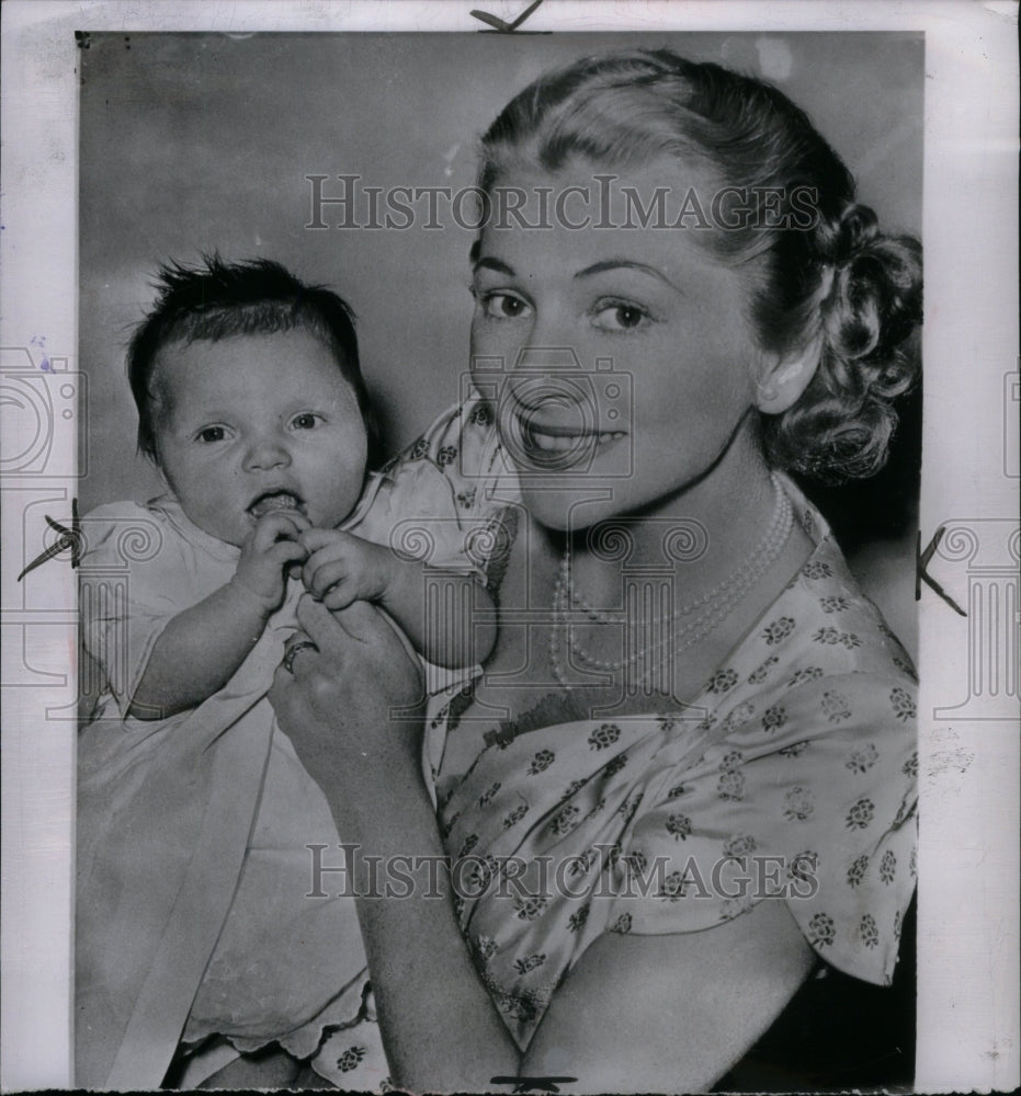 1949 Press Photo Joan Fontaine Actress Deborah Dozier - RRU55761