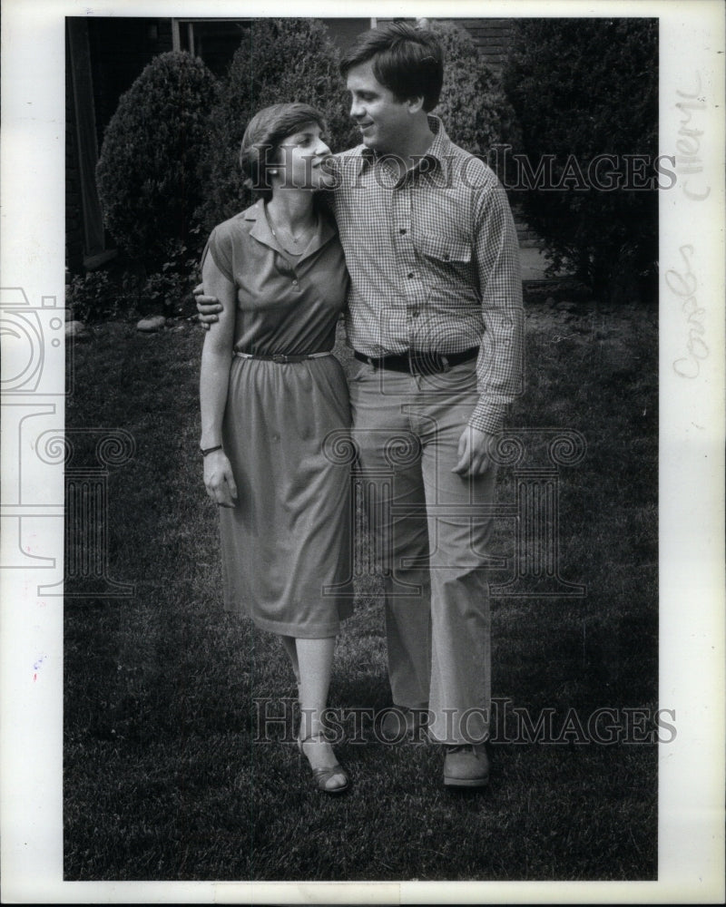 1980 Press Photo Royal Oak Cheryl Canvasseer fiance - RRU59539
