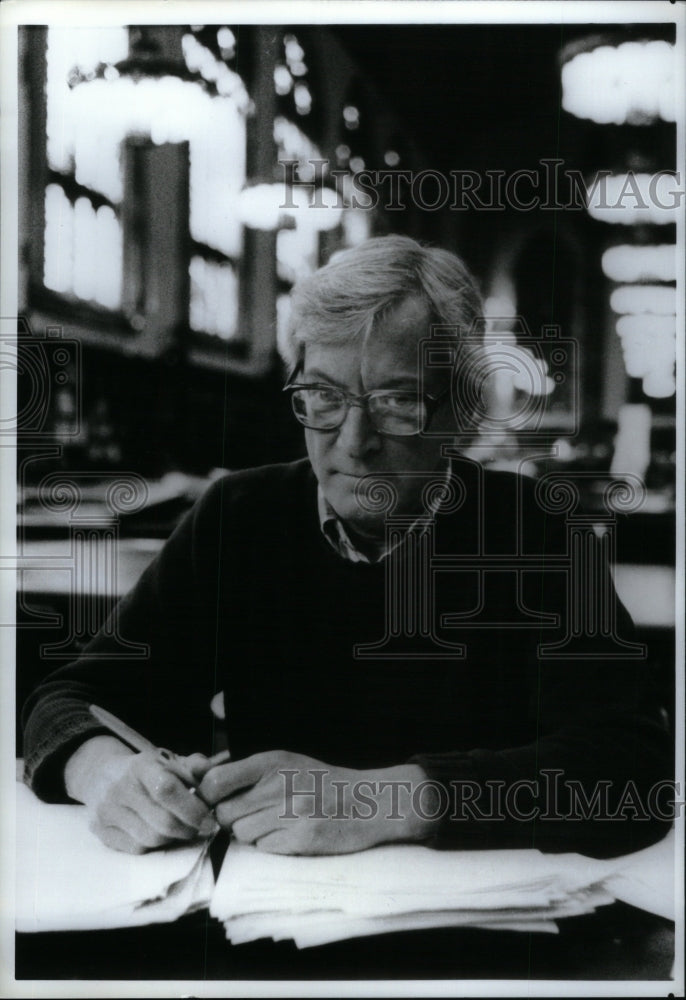 1989 Press Photo Author Richard Selzer Sterling Library - RRU61867- Historic Images