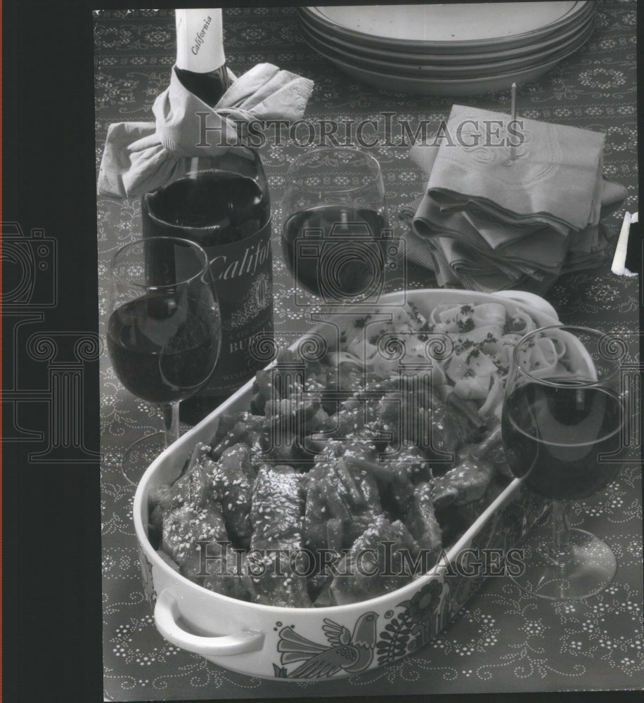 Press Photo Christmas feast Food Drink Focal tradition - RRU77609