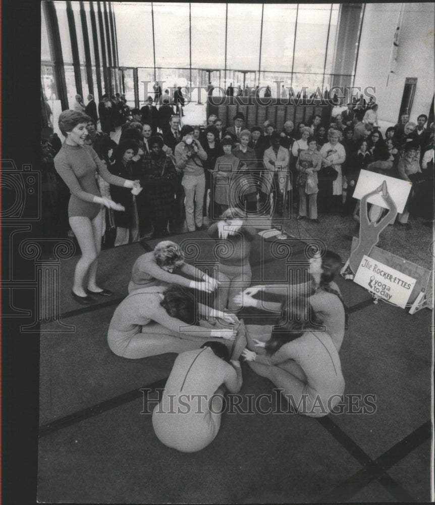 1975 Press Photo For Yoga Enthusiasts - RRU77799