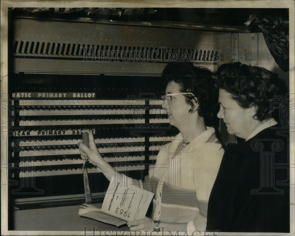 1964 Press Photo Election Judge class - RRU89307