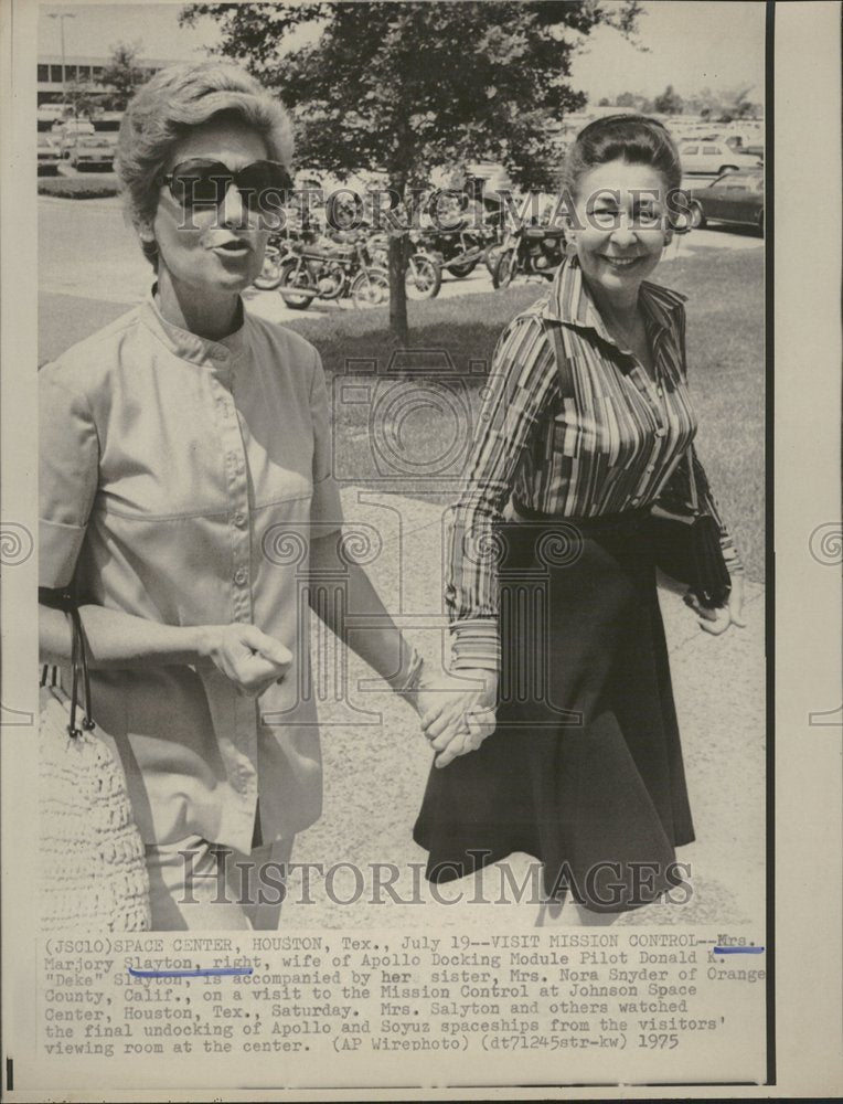 1975 Press Photo . Marjory Slayton wife of Deke Slayton - RRV00831- Historic Images