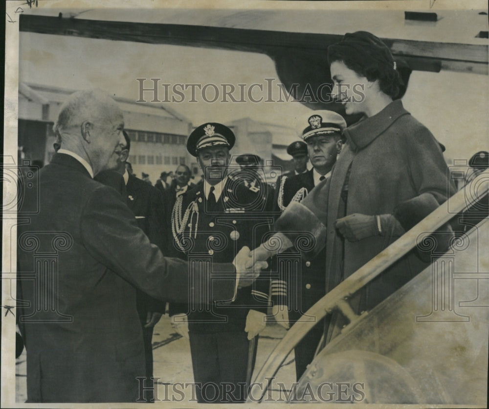 1957 Press Photo Queen Elizabeth President Eisenhower- Historic Images