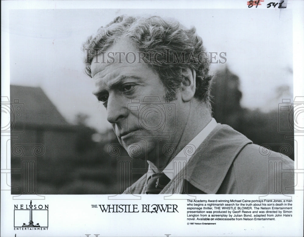 1987 Press Photo Michael Caine Actor Whistle Blower - RRV16889- Historic Images