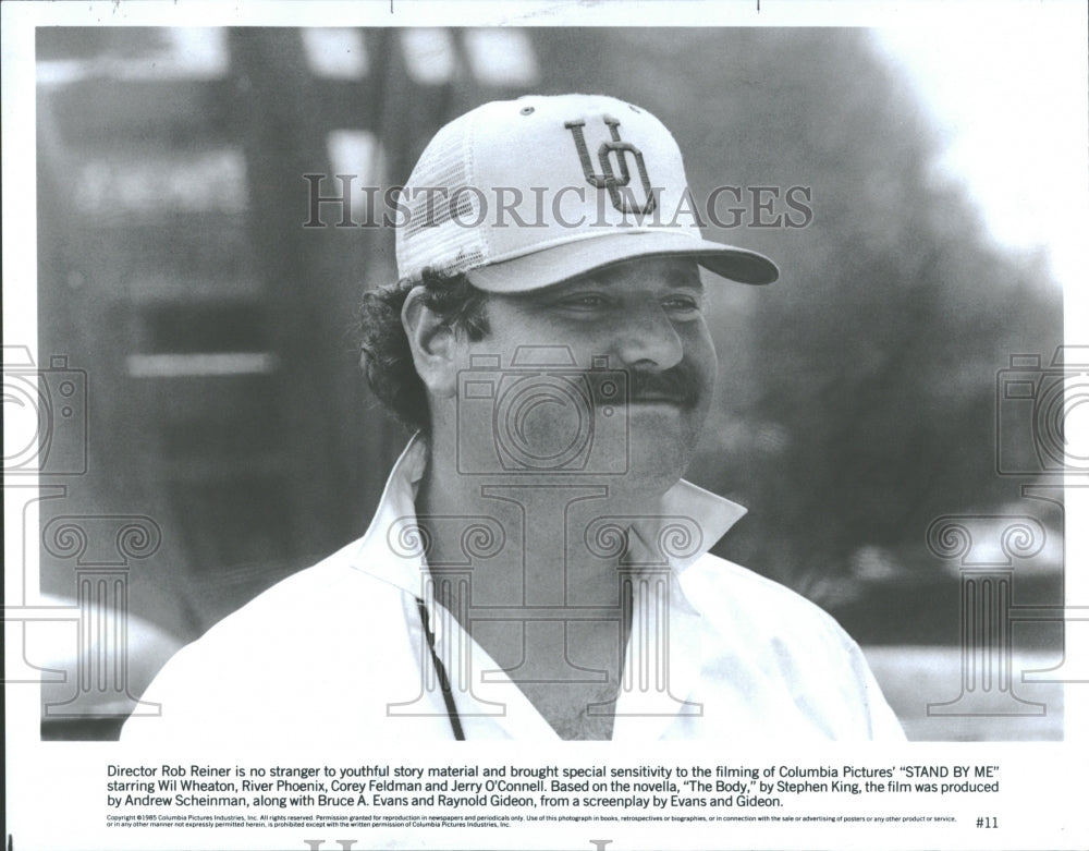 1986 Press Photo Director Rob Reiner Columbia Stand - RRV29121