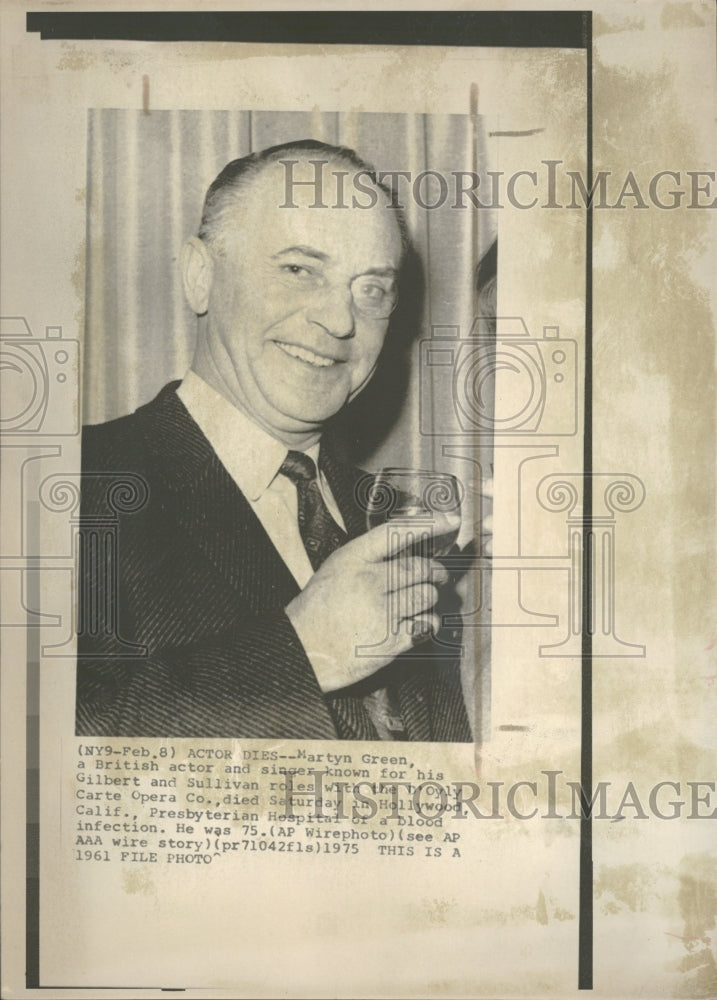 1961 Press Photo Martyn Green British artist singer - RRV30375- Historic Images