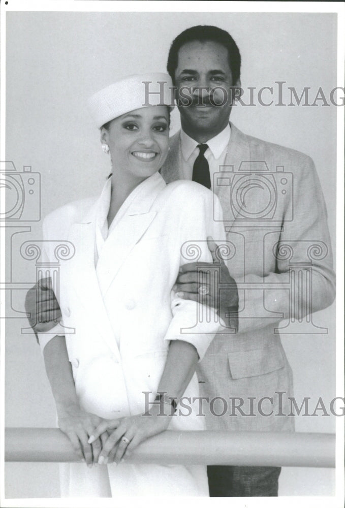 1989 Press Photo Tim Daphne Reid Snoop CBS Television - RRV31235- Historic Images