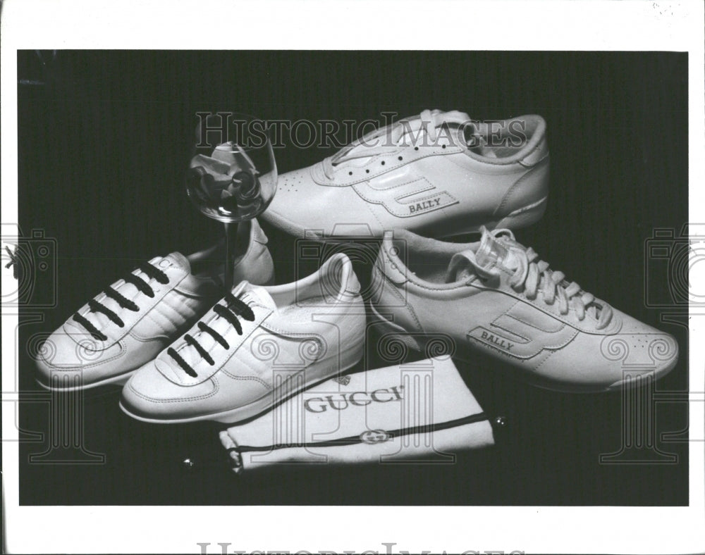 1985 Press Photo Tennis Shoes - RRV36849- Historic Images