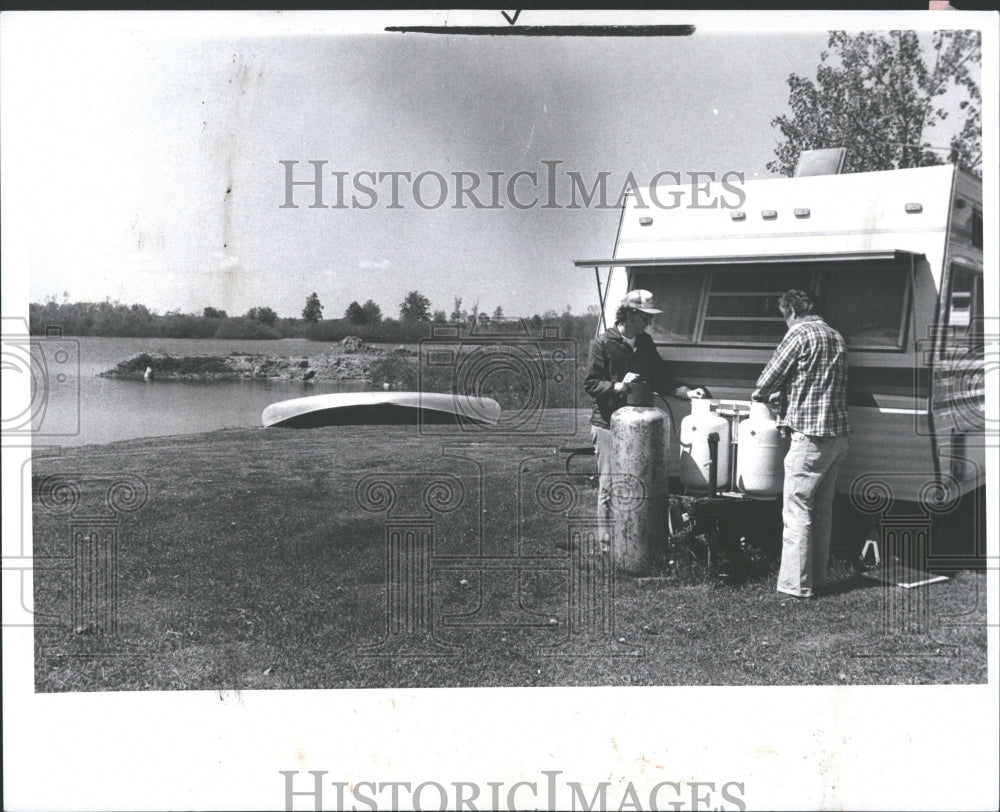 1979 Press Photo Michigan Campers Dan Morgan, Bill Mock - RRV37407- Historic Images