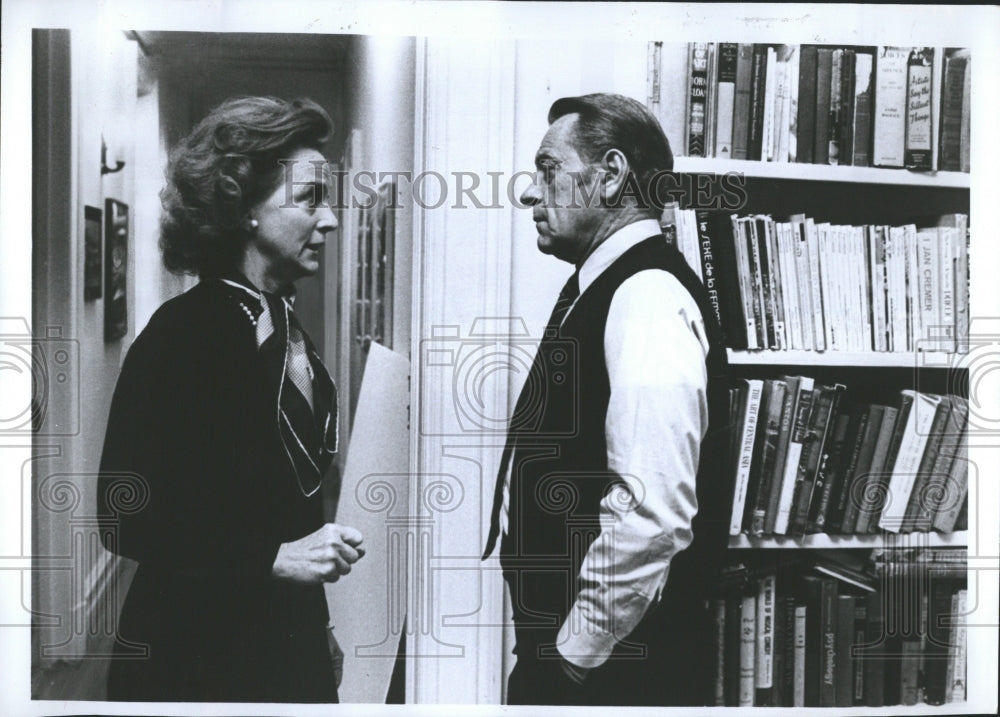 1976 Press Photo William Holden And Beatrice Straight - RRV39179