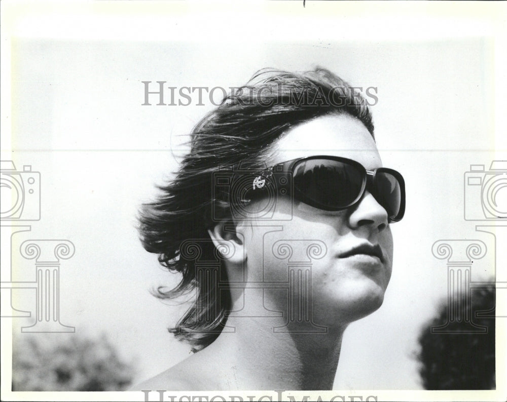 1984 Press Photo Oversize Designer Sunglasses On Model - RRV39445- Historic Images