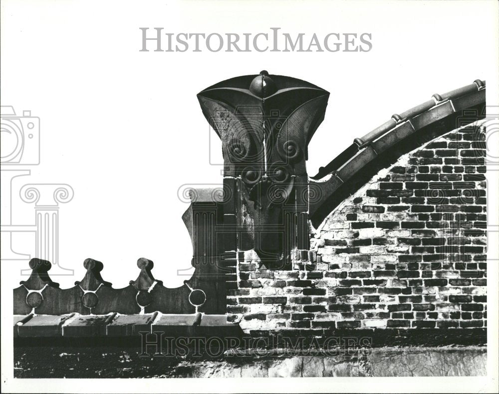 Press Photo Beautiful Wall decor different style - RRV42511- Historic Images