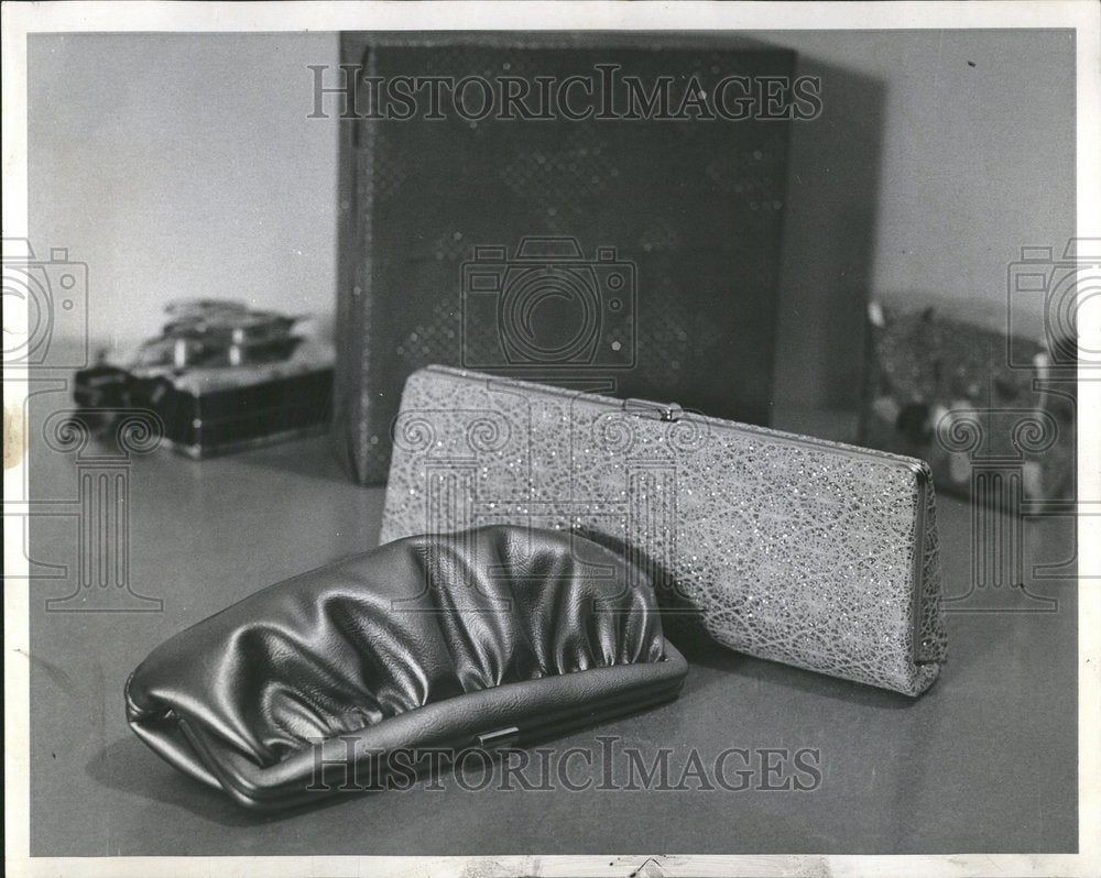 1961 Press Photo Handbags Gold Clutch Vinyl Sparked - RRV42591- Historic Images