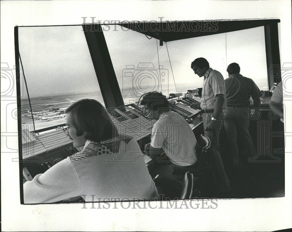 1976 Press Photo Air Traffic Controller Routing Field - RRV42749- Historic Images