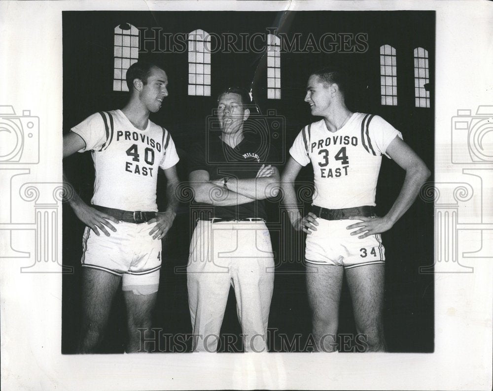 1959 Press Photo Proviso East basketball coach players - RRV44677- Historic Images