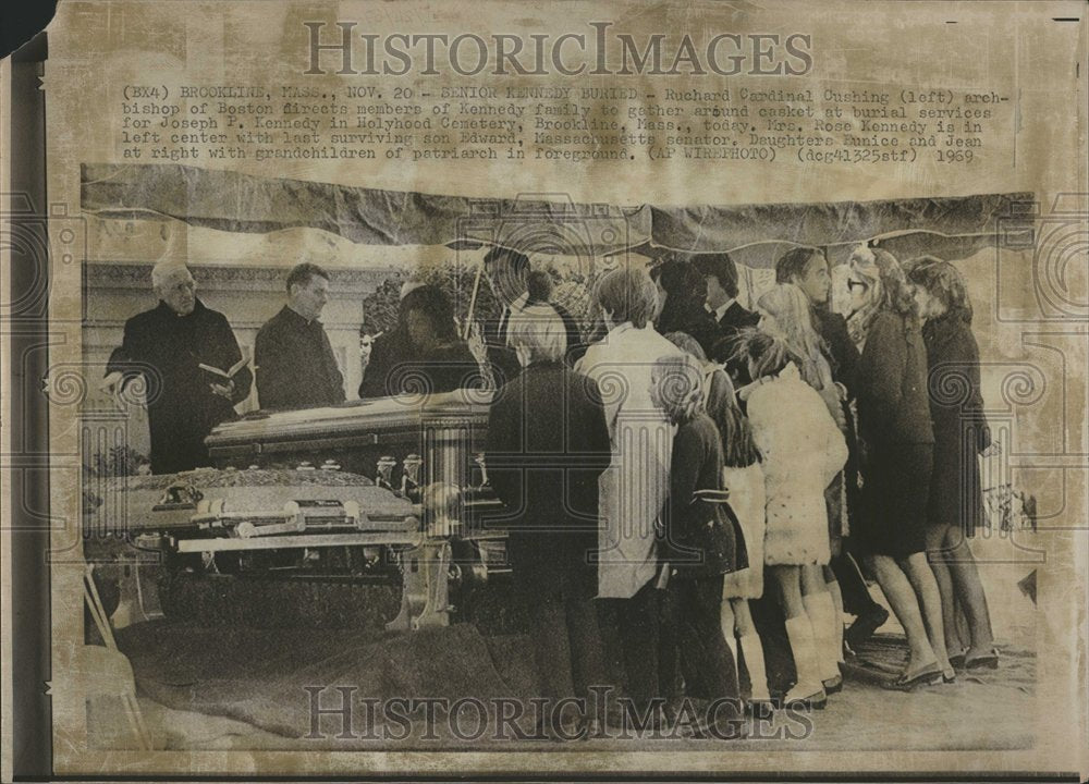 1969 Press Photo Ruchard Cardinal Cushing Kennedy - RRV48503- Historic Images