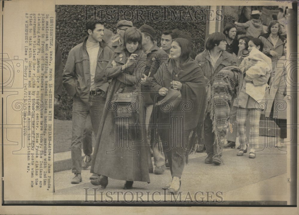 1970 Press Photo Actress Jane Fonda Maxioat Indians - RRV48731- Historic Images