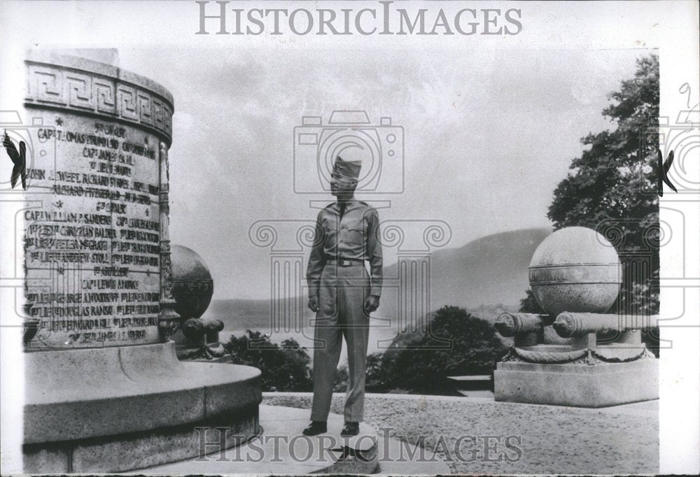 1954 Press Photo Farewell west point Gen John Michaelis - RRV51677- Historic Images