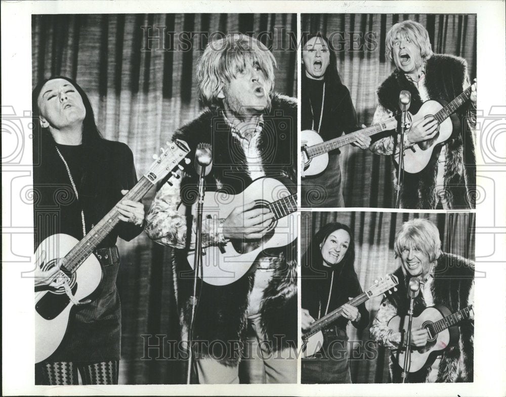 1967 Press Photo Phyllis Diller Paul Lynde Folk song - RRV52679- Historic Images