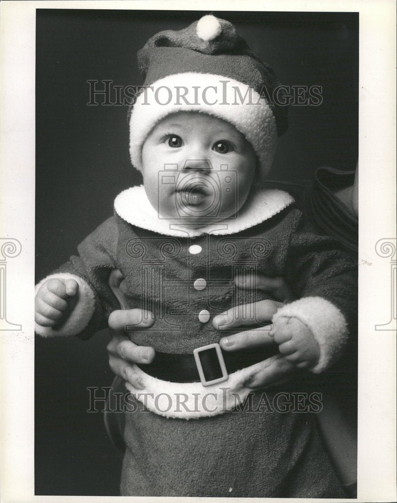 1989 Press Photo Terry Cloth Santa Claus Red Christmas - RRV54717- Historic Images