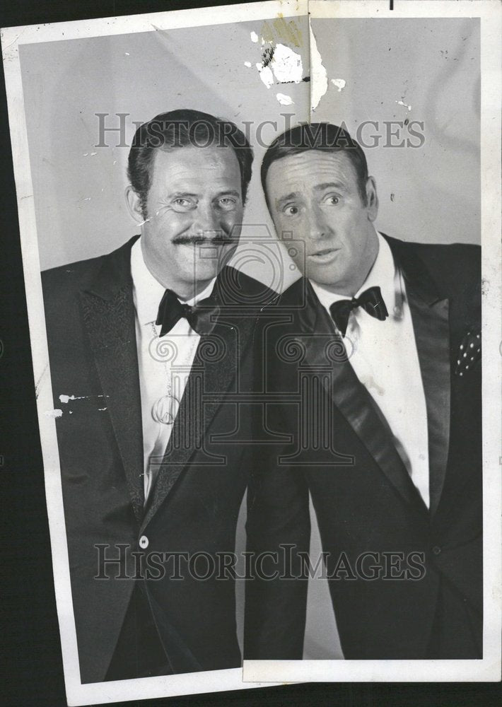 1969 Press Photo Rowan &amp; Martin&#39;s Laugh-In TV Program - RRV55473- Historic Images