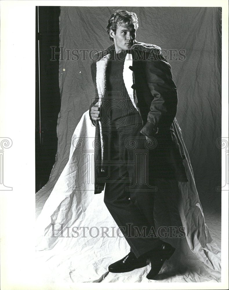 1987 Press Photo Mens Fashion OSB Swedish Army Coat - RRV56859- Historic Images