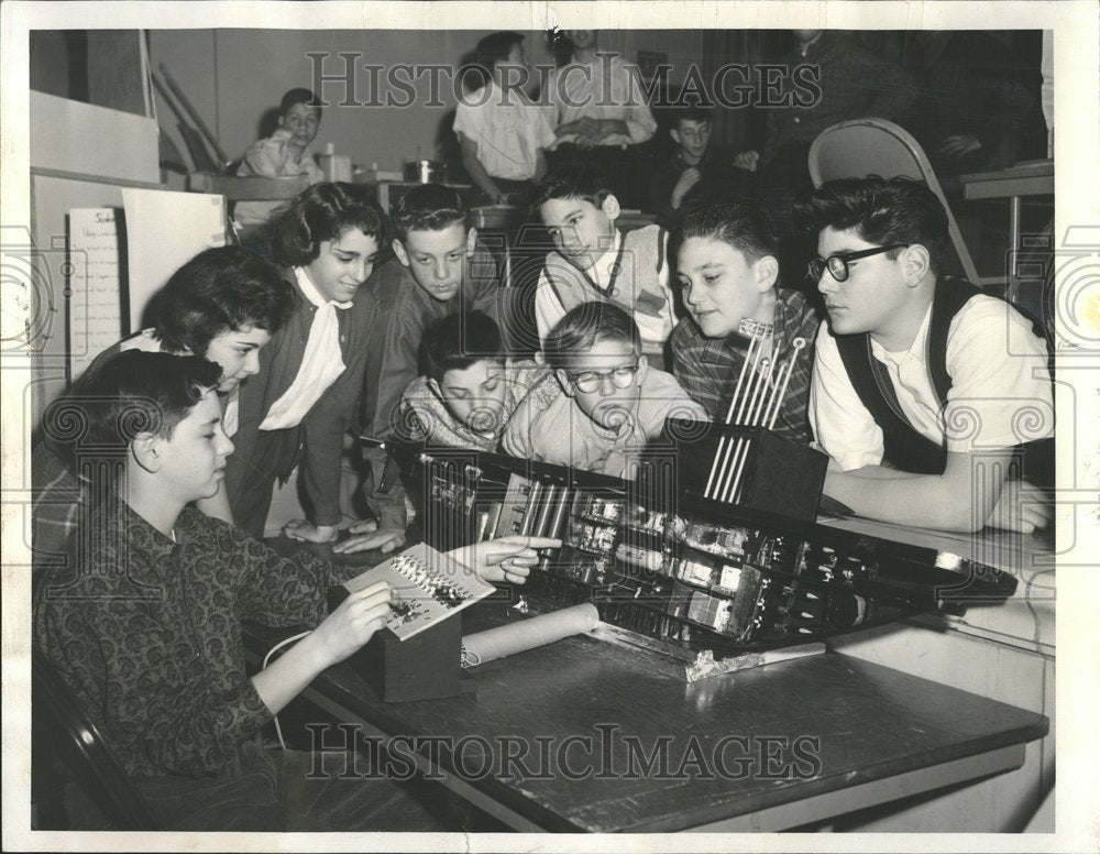 1961 Press Photo Science Fair Atomic Submarine - RRV58533- Historic Images