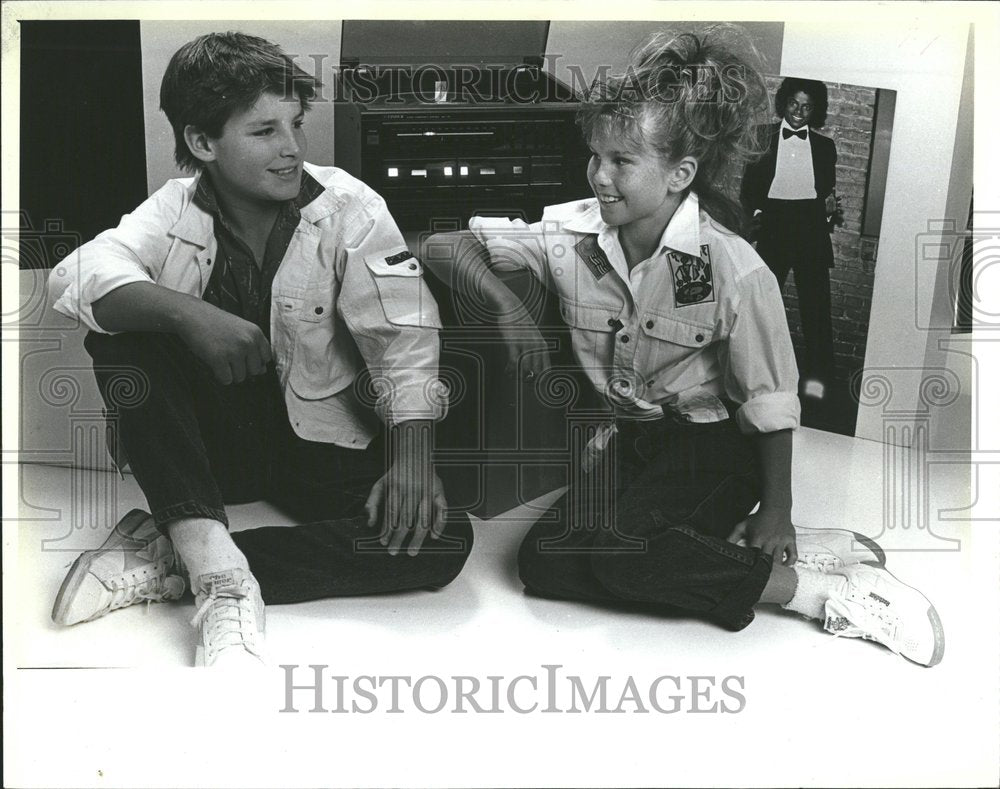 1986 Press Photo Fashion men canvas jacket Carson Pirie - RRV59665- Historic Images